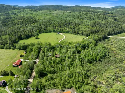 $1,950,000 | 9952 Aspen Lane, Victor, ID 83455