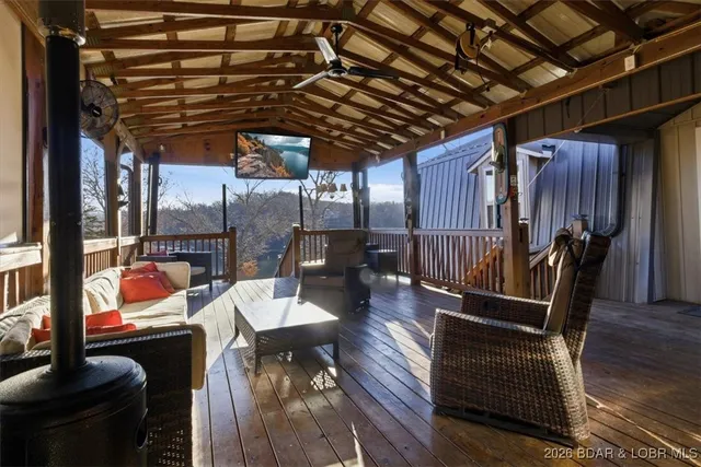 $369,900 | 411 Nichol Road, Edwards, MO 65326