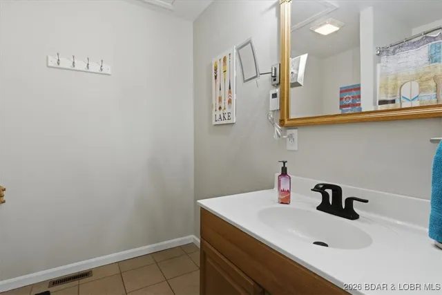 $369,900 | 411 Nichol Road, Edwards, MO 65326