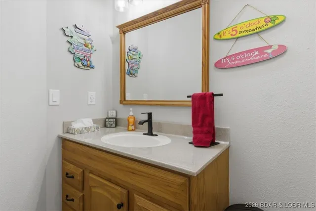 $369,900 | 411 Nichol Road, Edwards, MO 65326