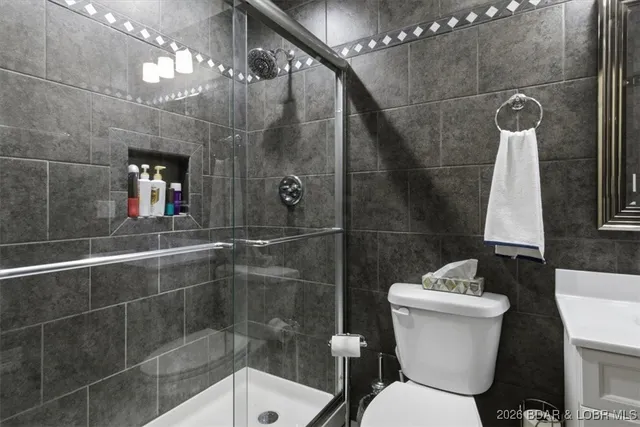 $369,900 | 411 Nichol Road, Edwards, MO 65326