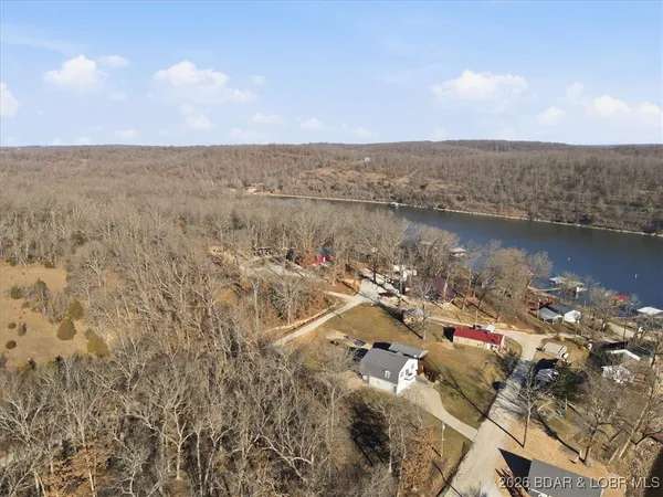 $369,900 | 411 Nichol Road, Edwards, MO 65326