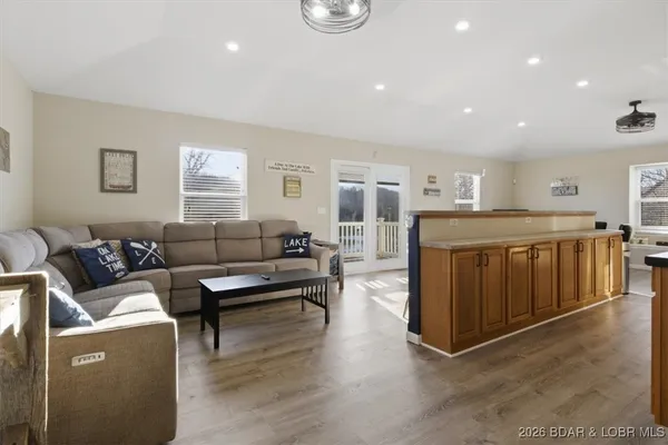 $369,900 | 411 Nichol Road, Edwards, MO 65326