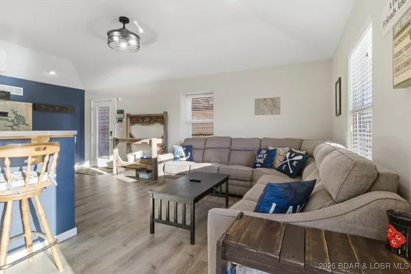 $369,900 | 411 Nichol Road, Edwards, MO 65326