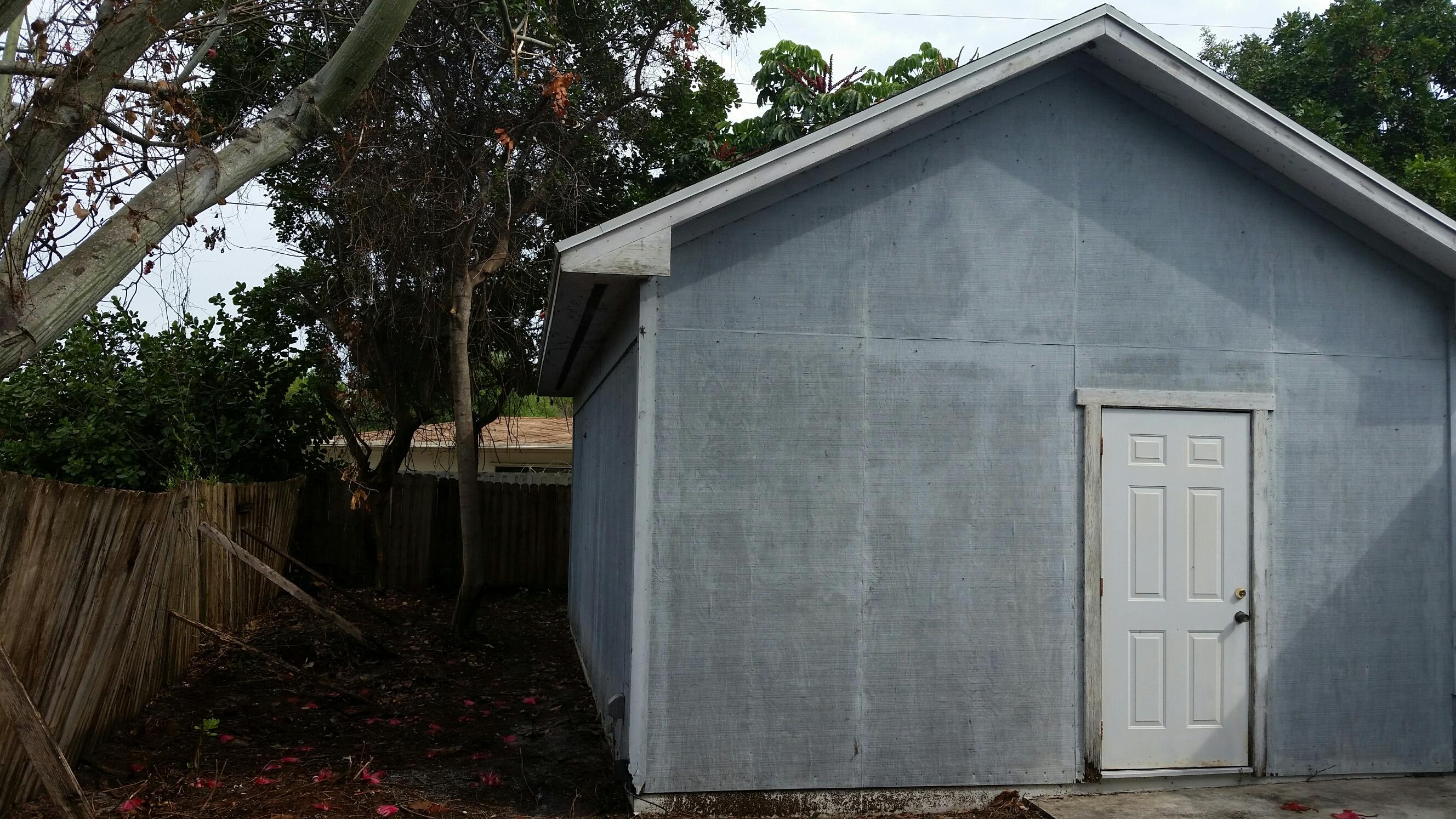 17 West Riverside Drive Jupiter, FL 33469 - Photo 19 of 24 Outbuilding