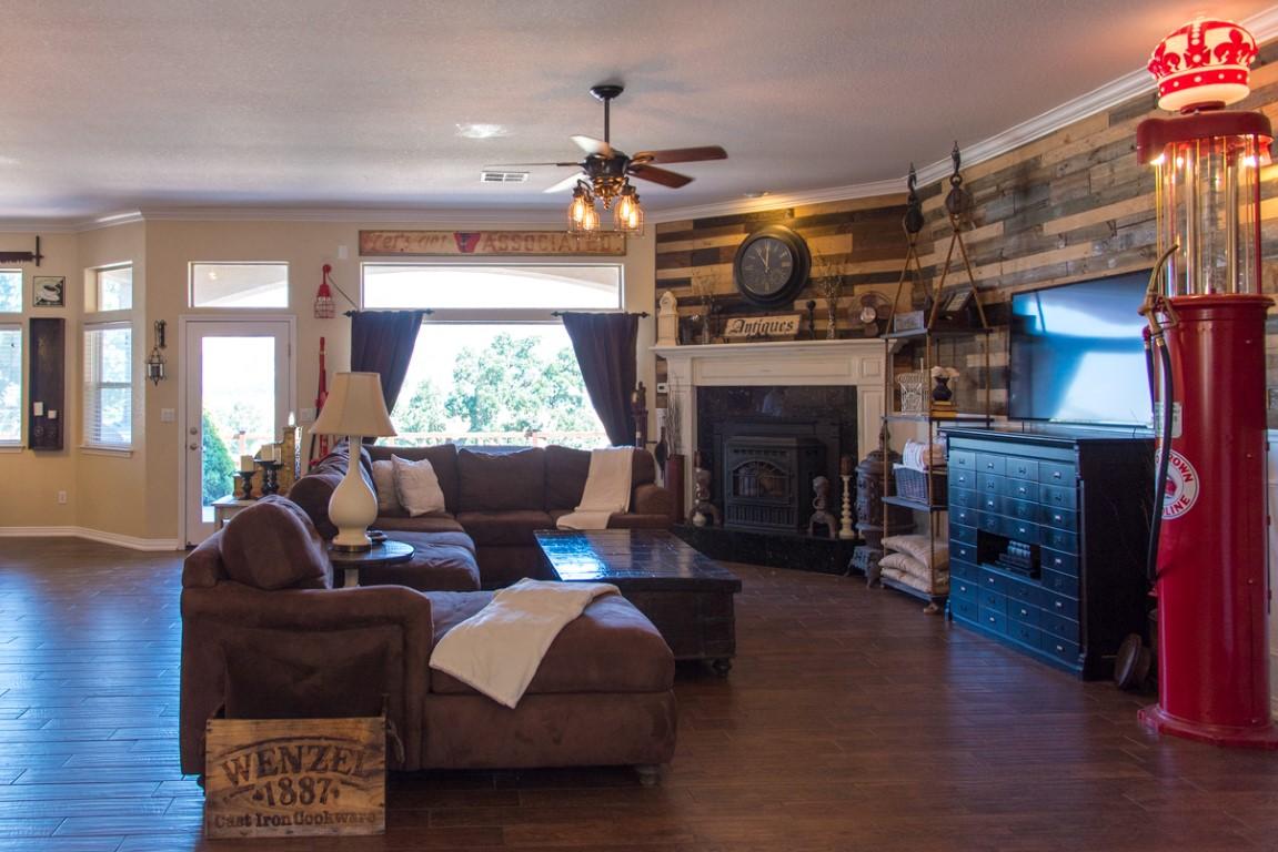 22541 Fargo Way Tehachapi, CA 93561 - Photo 11 of 33 e3 (Medium)