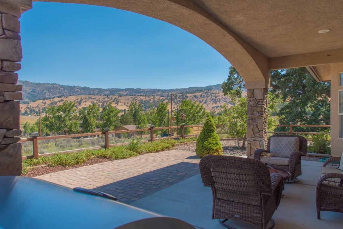 22541 Fargo Way Tehachapi, CA 93561 - Photo 7 of 33 b3 (3) (Medium)