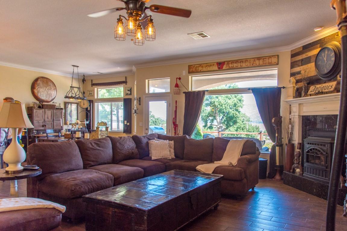 22541 Fargo Way Tehachapi, CA 93561 - Photo 10 of 33 e2 (Medium)