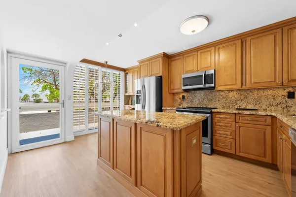 $3,450 | 1100 Southeast 5th Court, Unit 33, Pompano Beach, FL 33060