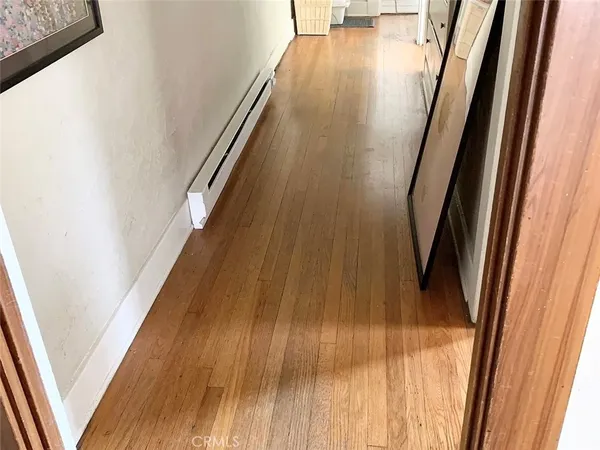 $830,000 | 1116 East Appleton Street, Long Beach, CA 90802