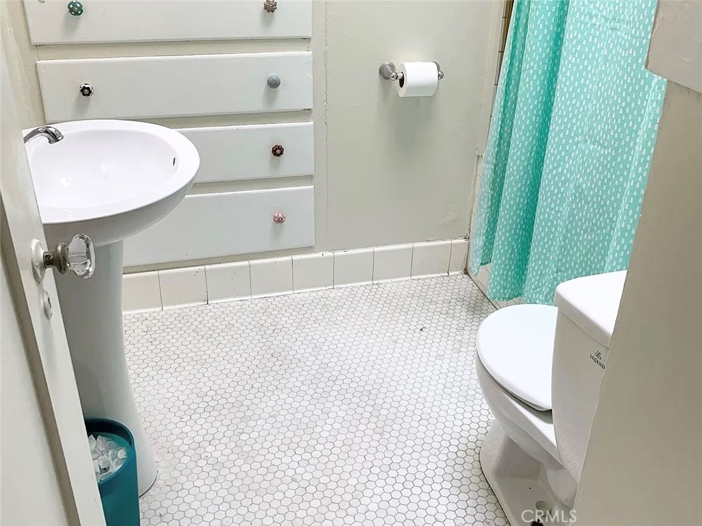 1116 East Appleton Street Long Beach, CA 90802 - Photo 10 of 11