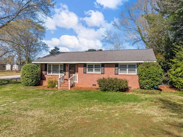 $259,900 | 142 Woodhaven Drive, Spartanburg, SC 29307