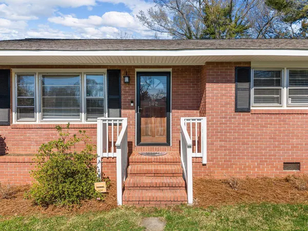 $259,900 | 142 Woodhaven Drive, Spartanburg, SC 29307