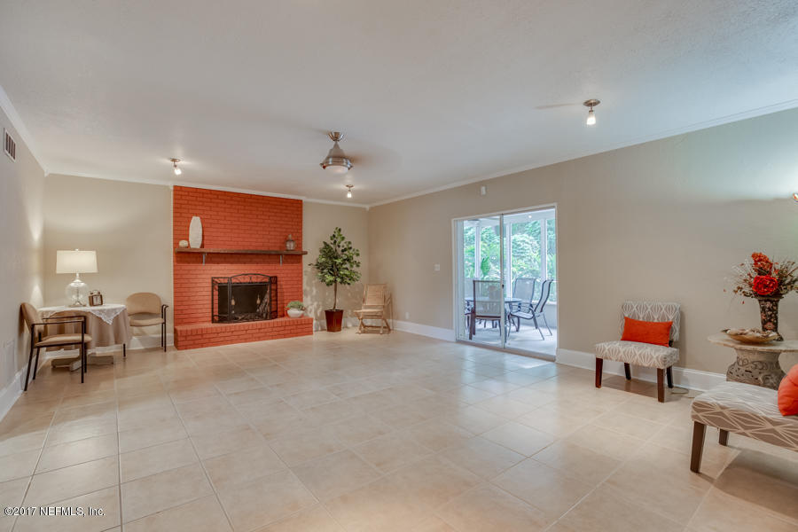 469 Nightingale Road Jacksonville, FL 32216 - Photo 13 of 31 469 Nightingale Road (12 of 31)
