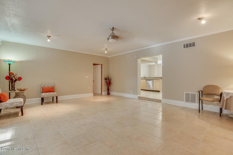 469 Nightingale Road Jacksonville, FL 32216 - Photo 15 of 31 469 Nightingale Road (14 of 31)