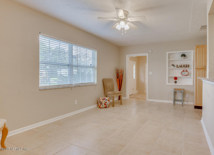 469 Nightingale Road Jacksonville, FL 32216 - Photo 8 of 31 469 Nightingale Road (7 of 31)