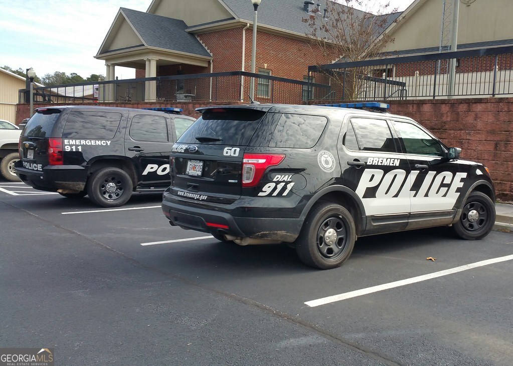 805 Laurel Street Bremen, GA 30110 - Photo 25 of 33 a view of a car in a garage