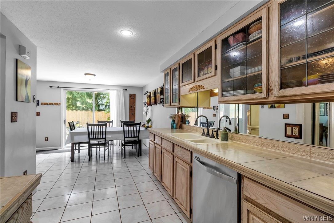 16 Harrogate Square Amherst, NY 14221 - Photo 10 of 29