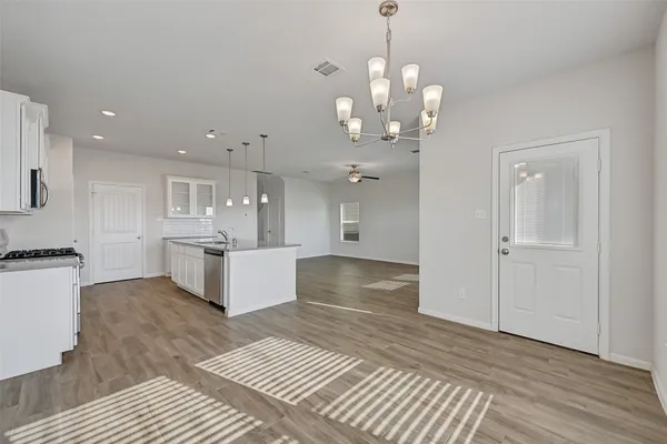 $2,500 | 6846 Termino Lane, Rosharon, TX 77583