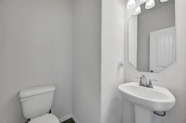 $2,500 | 6846 Termino Lane, Rosharon, TX 77583