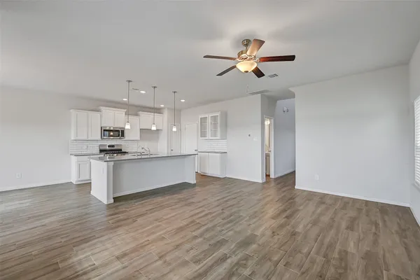 $2,500 | 6846 Termino Lane, Rosharon, TX 77583