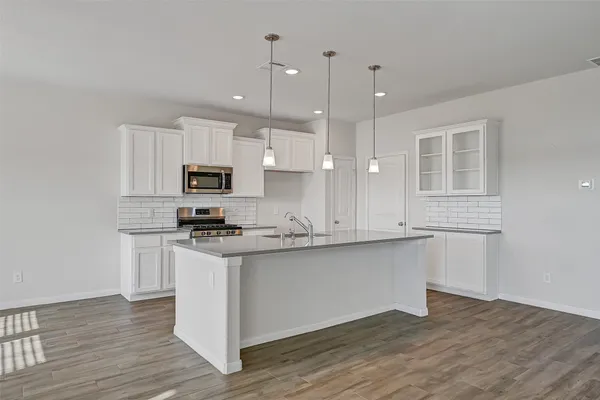 $2,500 | 6846 Termino Lane, Rosharon, TX 77583