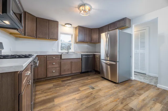 $209,000 | 306 South Chestnut Street, Earl Park, IN 47942