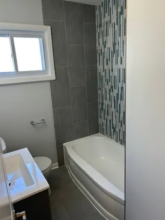 $304,900 | 2358 Hainsworth Avenue, North Riverside, IL 60546