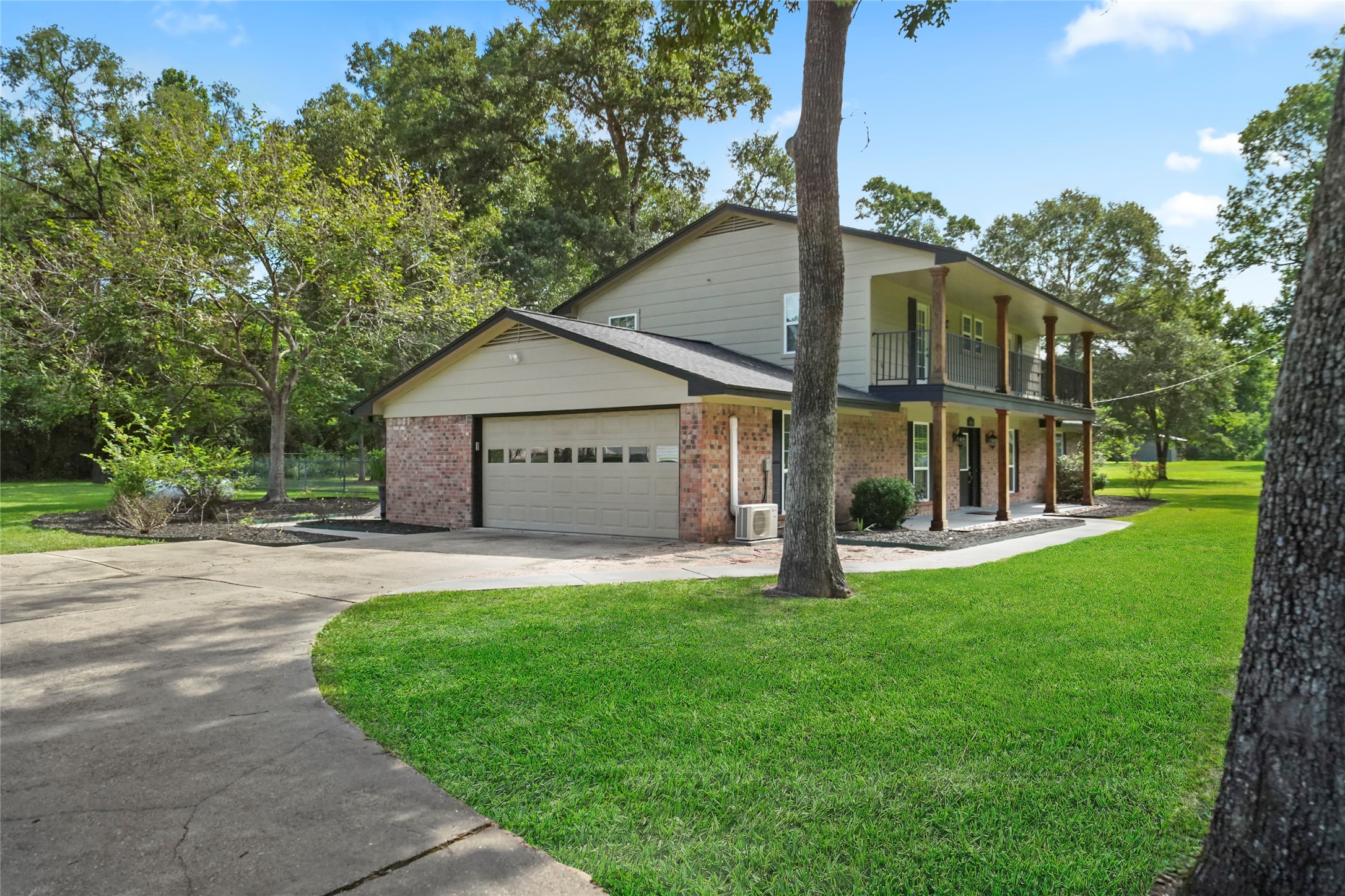 14443 Lyric Road Conroe, TX 77302 - Photo 3 of 49 Side view