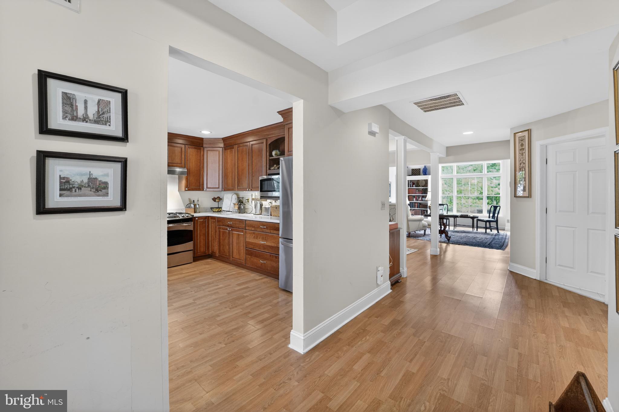 6 Hedge Row Road Princeton, NJ 08540 - Photo 5 of 32 Front Foyer entrance