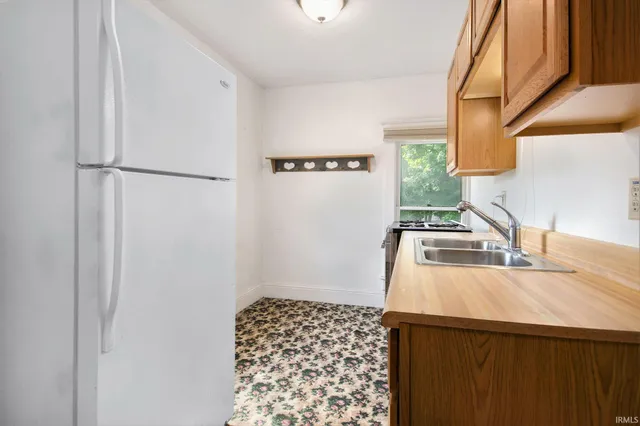 $299,000 | 23714 Us Highway, Elkhart, IN 46517