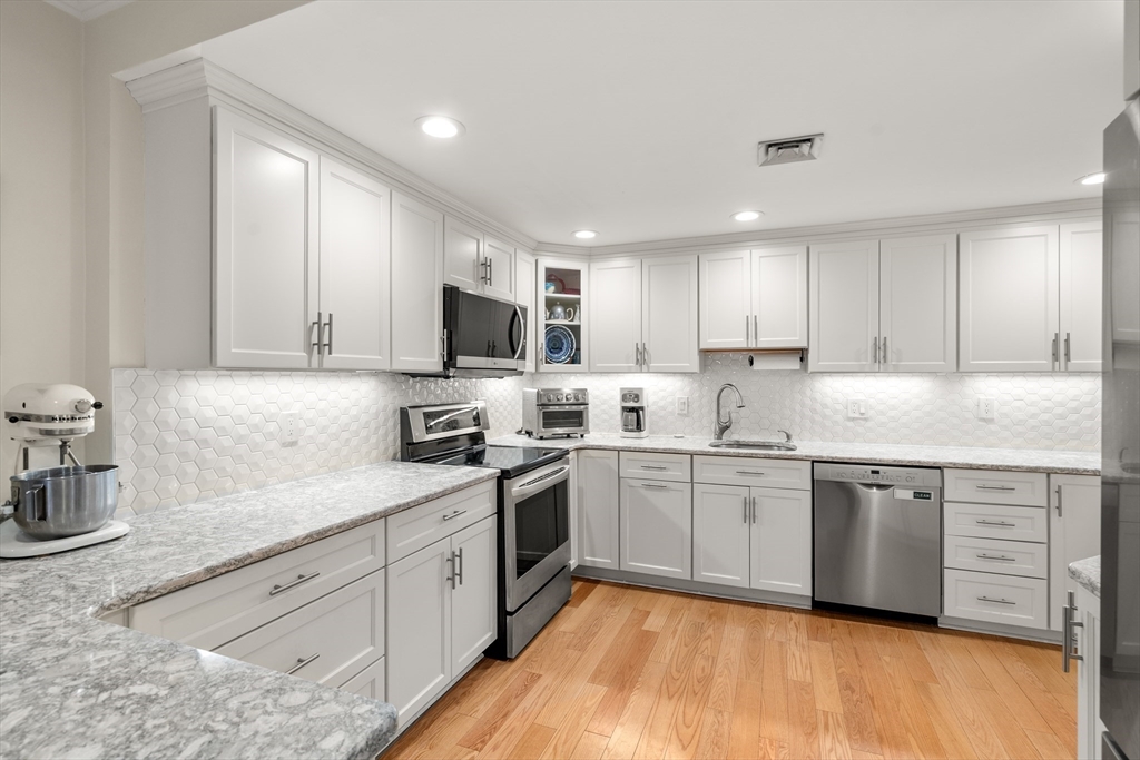 85 Grove Street, Unit 207 Wellesley, MA 02482 - Photo 2 of 27