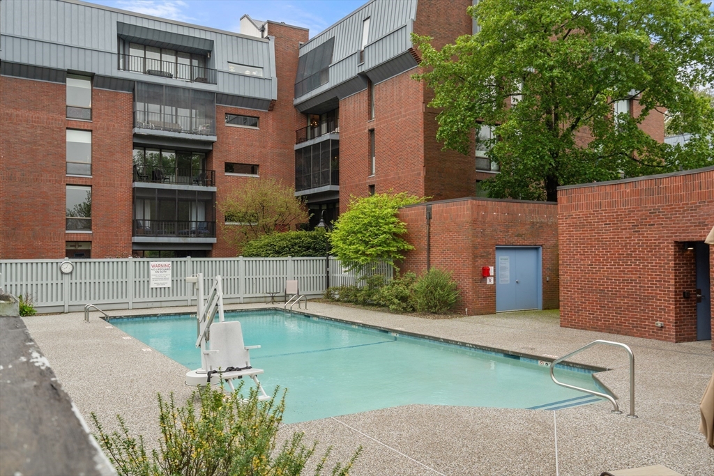 85 Grove Street, Unit 207 Wellesley, MA 02482 - Photo 23 of 27