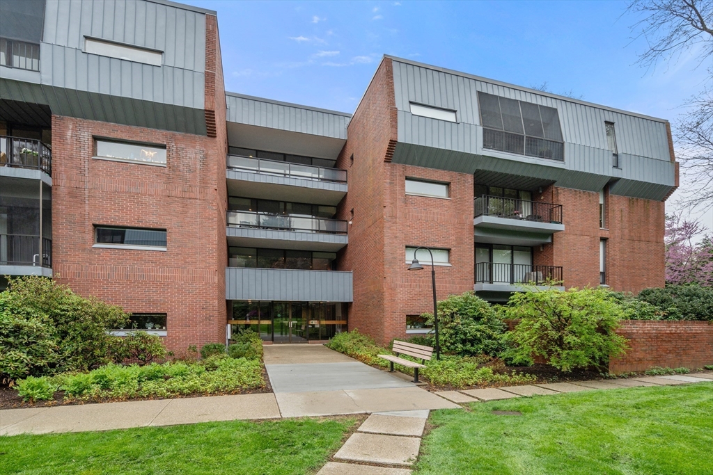 85 Grove Street, Unit 207 Wellesley, MA 02482 - Photo 26 of 27