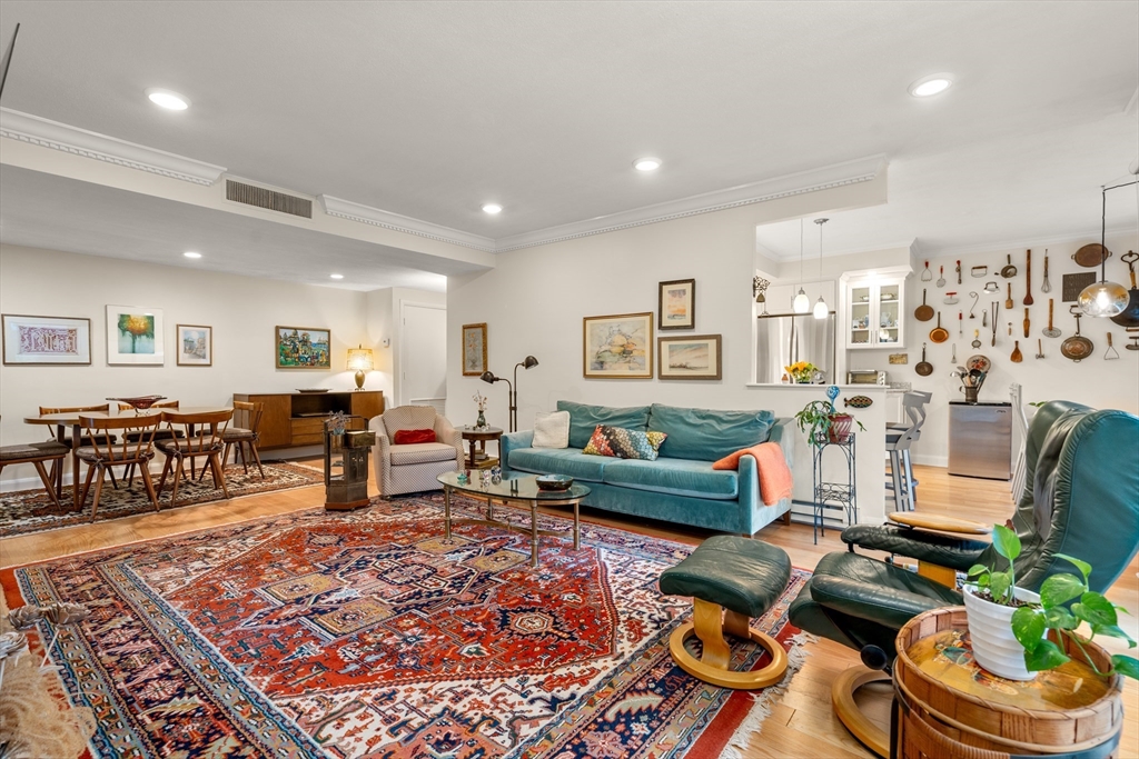 85 Grove Street, Unit 207 Wellesley, MA 02482 - Photo 7 of 27