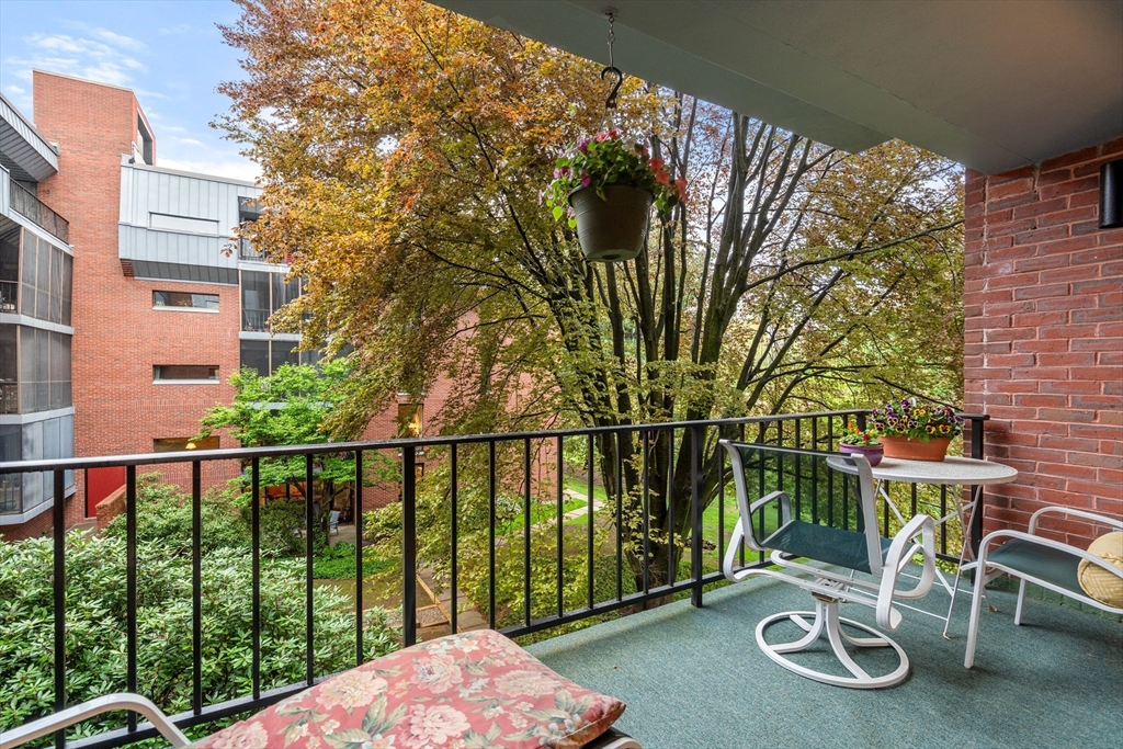 85 Grove Street, Unit 207 Wellesley, MA 02482 - Photo 9 of 27