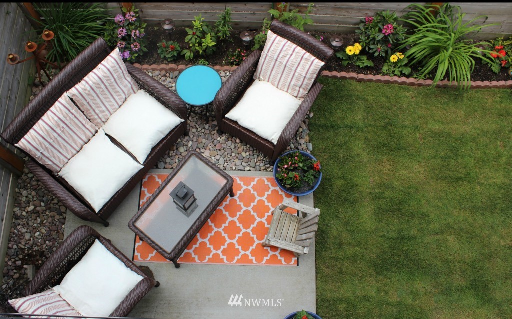 5020 Delridge Way Southwest, Unit A Seattle, WA 98106 - Photo 21 of 22 a view of an outdoor sitting area with furniture