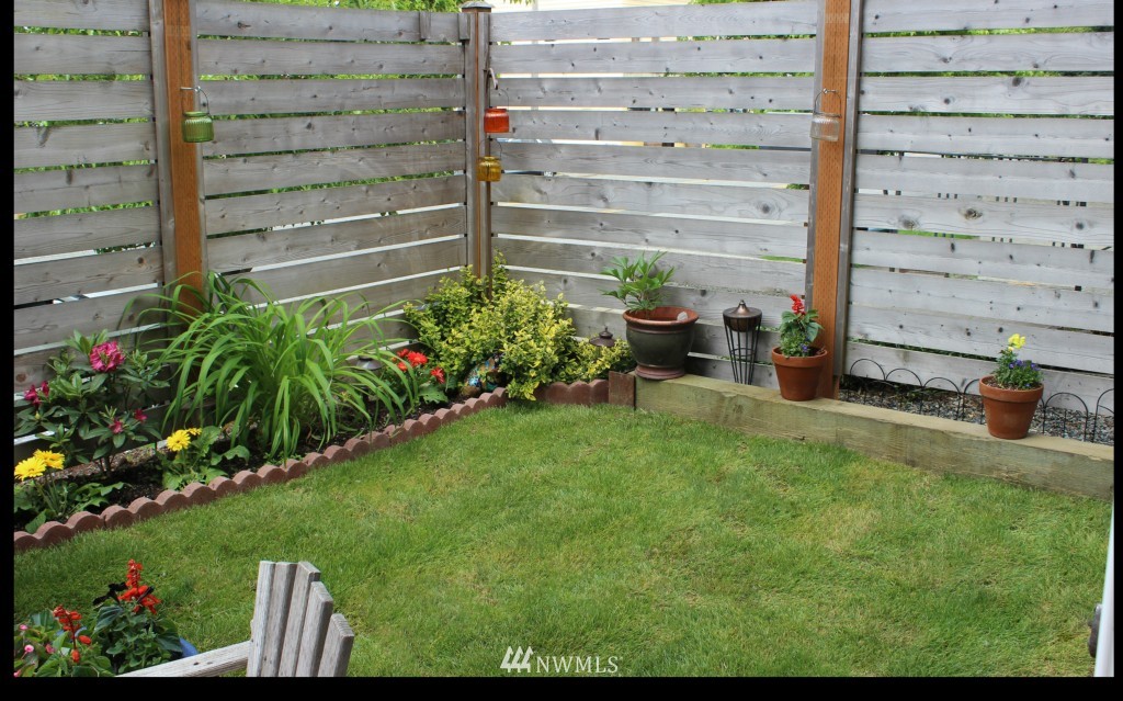 5020 Delridge Way Southwest, Unit A Seattle, WA 98106 - Photo 22 of 22 a view of a back yard