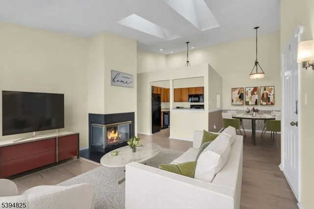 $389,999 | 3010 Doolittle Drive, Bridgewater, NJ 08807