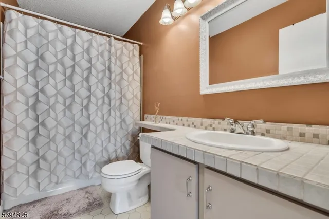 $389,999 | 3010 Doolittle Drive, Bridgewater, NJ 08807