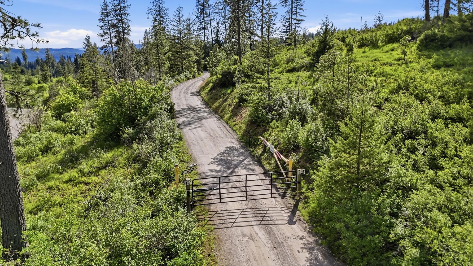 15727 North Koth Road Newman Lake, WA 99025 - Photo 1 of 16