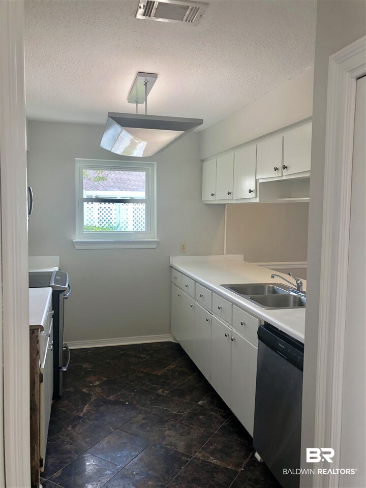 9529 Villas Drive Foley, AL 36535 - Photo 6 of 17