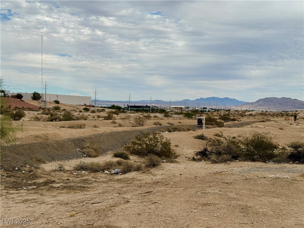 West Mayflower Avenue North Las Vegas, NV 89030 - Photo 12 of 20