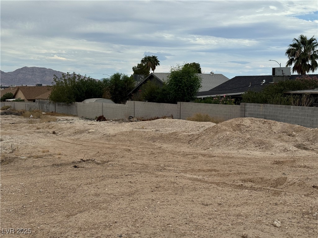 West Mayflower Avenue North Las Vegas, NV 89030 - Photo 10 of 20