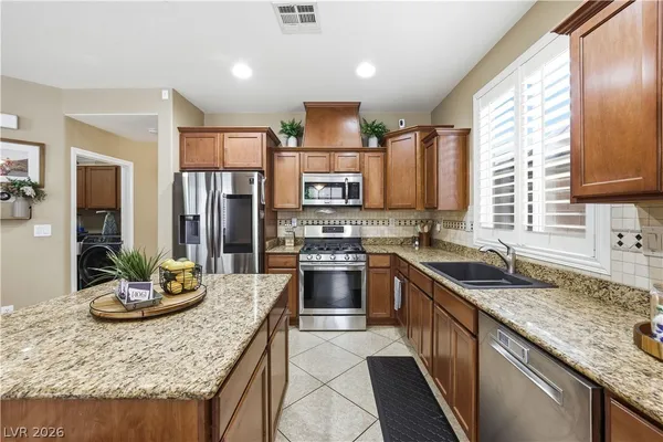 $580,000 | 7745 Amberwood Peak Court, Las Vegas, NV 89166
