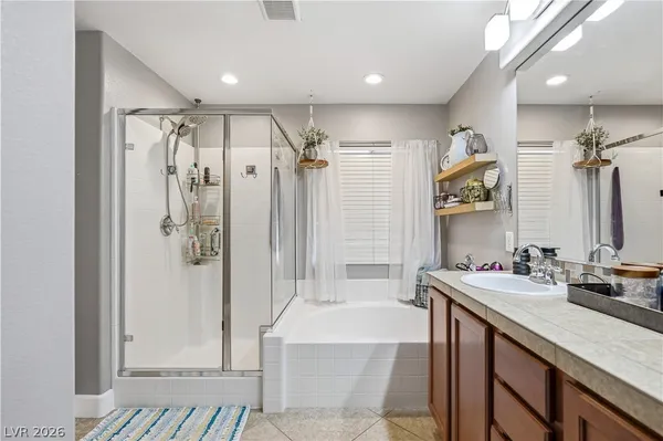 $580,000 | 7745 Amberwood Peak Court, Las Vegas, NV 89166
