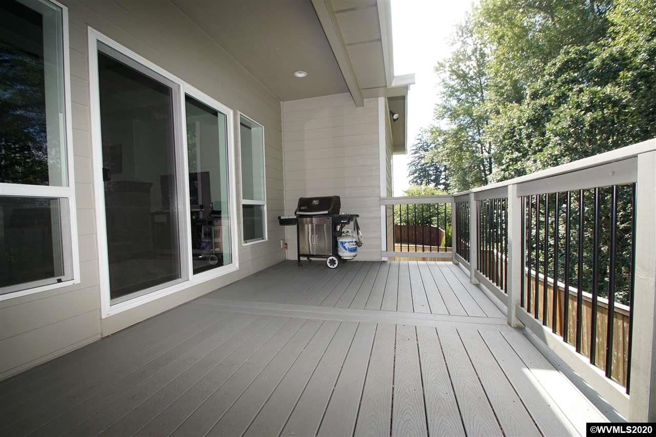 357 Summit View Avenue Southeast Salem, OR 97306 - Photo 34 of 40