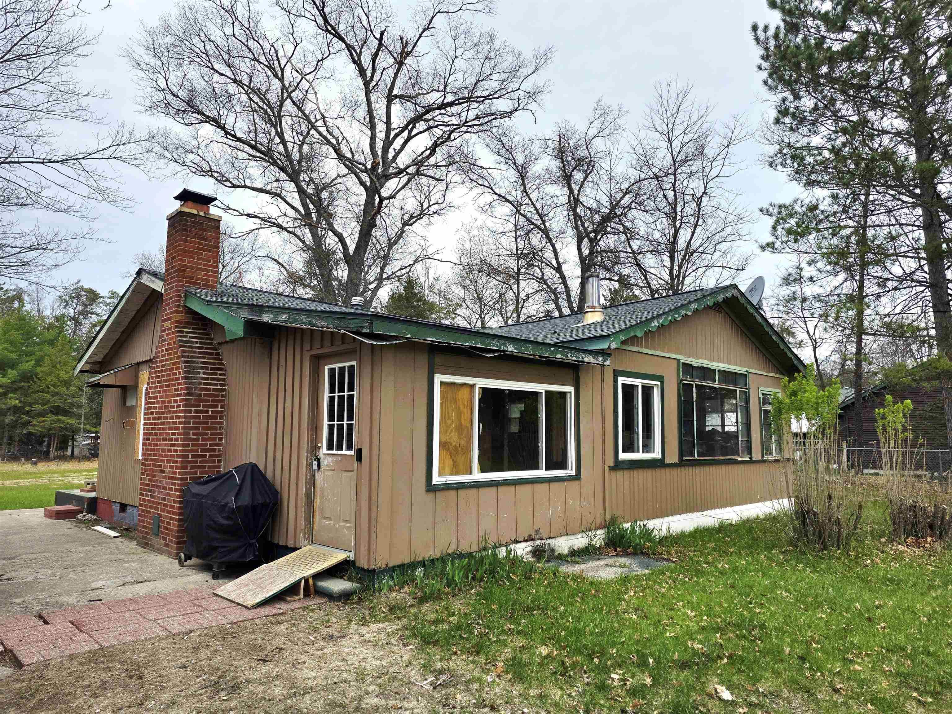 280 South Wakeley Bridge Road Grayling, MI 49738 - Photo 2 of 18