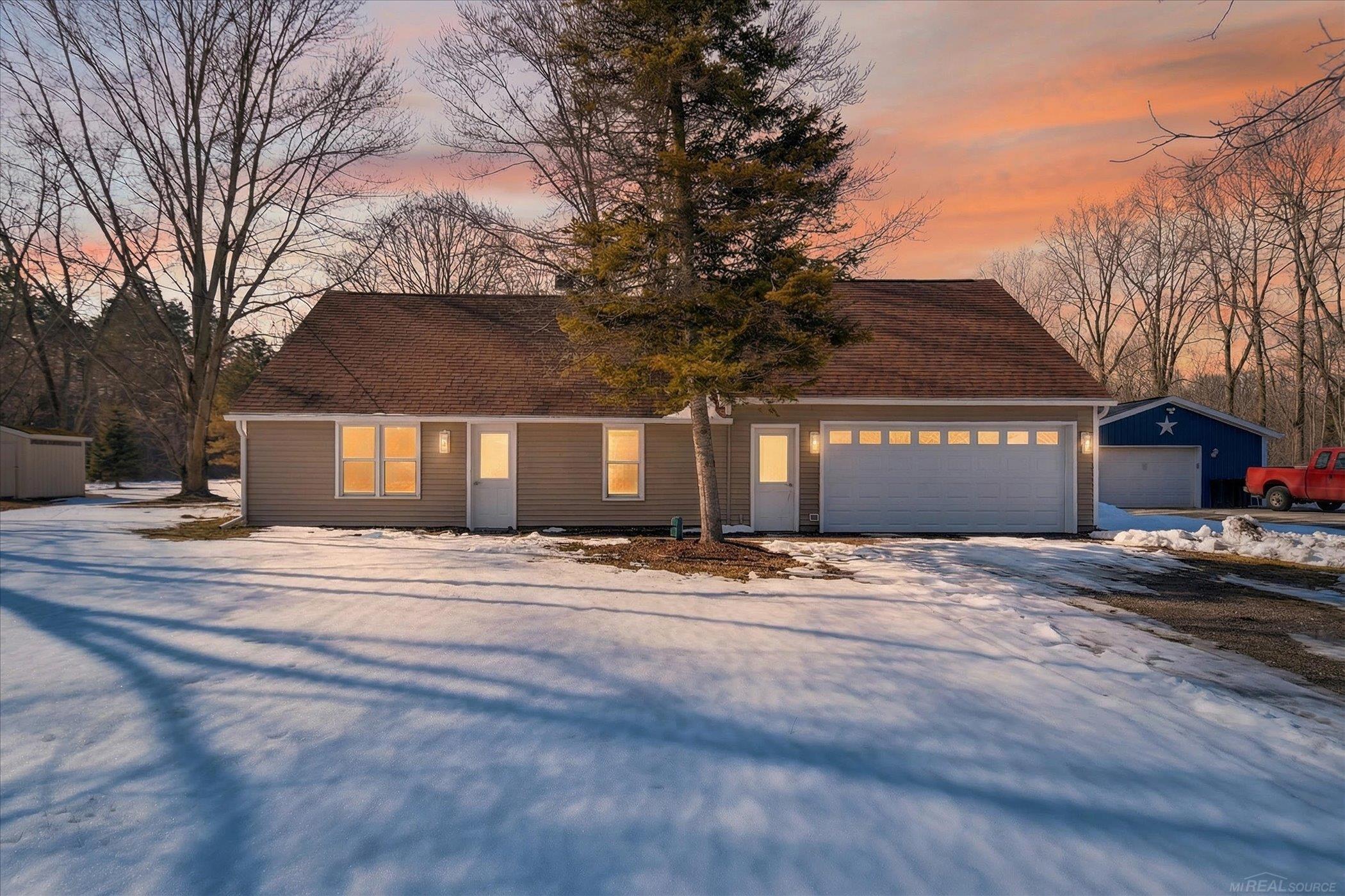1091 Allen Road Smiths Creek, MI 48074 - Photo 1 of 33 50199874-41c0d0e8-0198-44b0-97b3-a7d3981c7c13.JPG