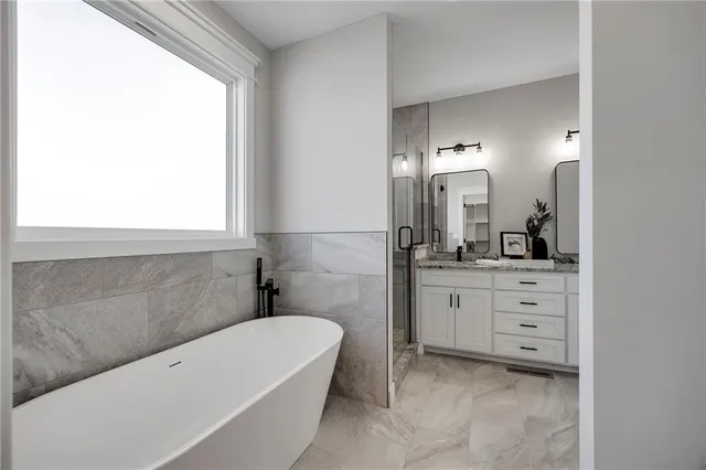 $539,900 | 2367 Northeast Skopelos Court, Blue Springs, MO 64029